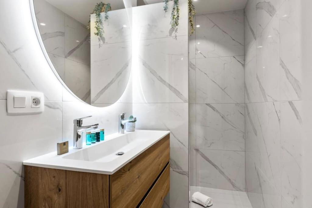 Albane - Modern 2 Slaapkamer Apartment *